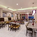 Holiday Inn Express & Suites Anaheim Resort Area By Ihg
