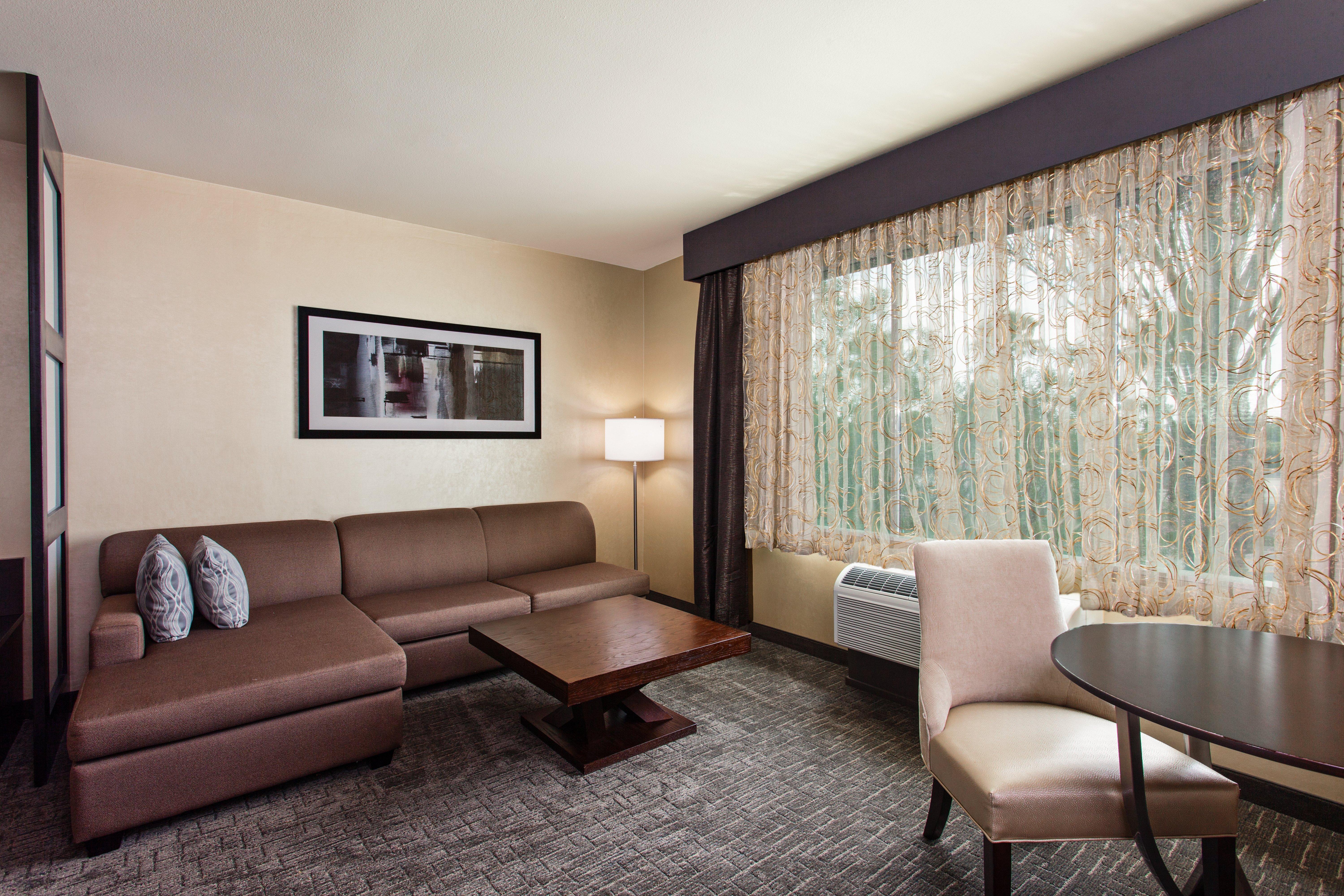 Express & Area By Ihg Hotel Anaheim