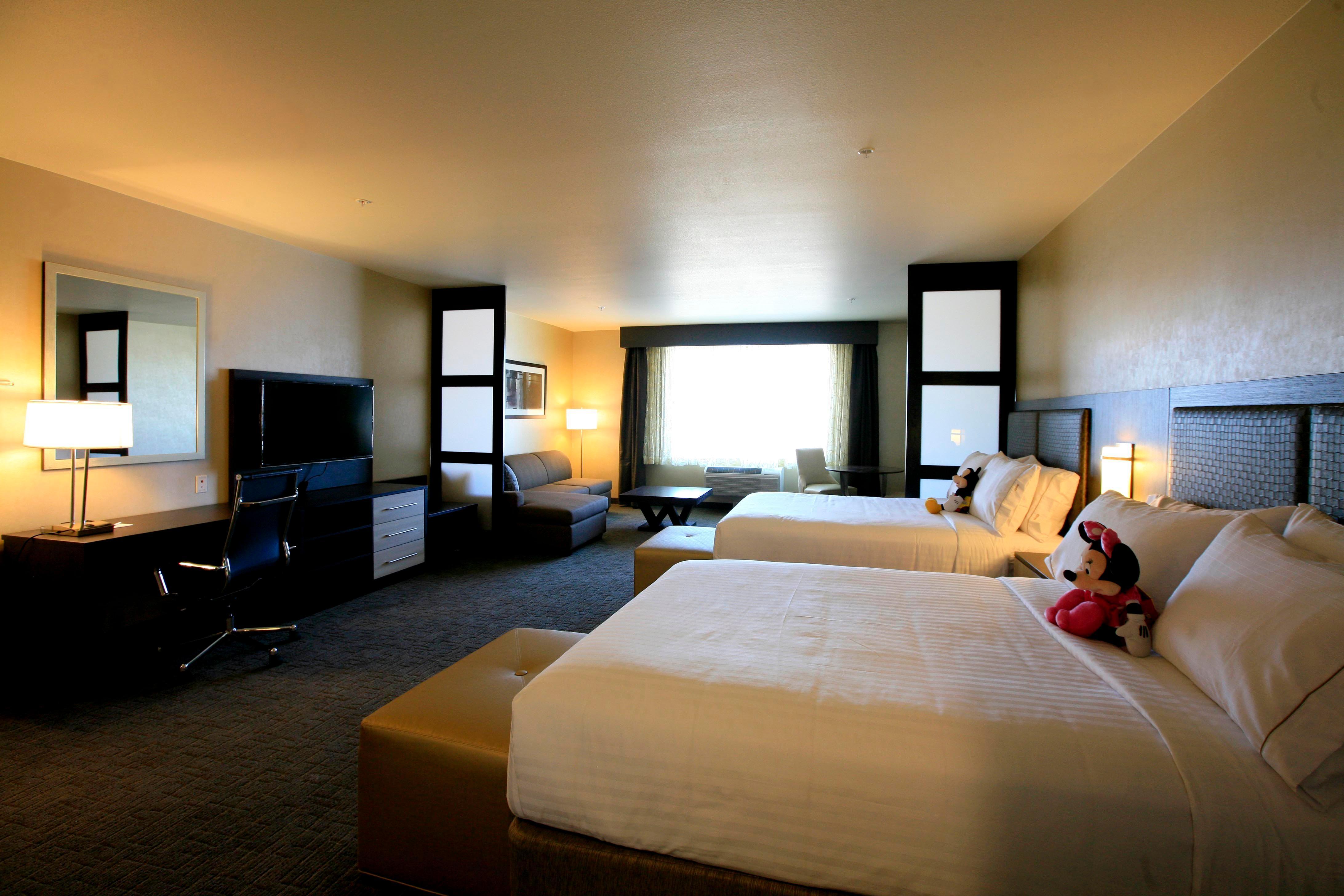 Express & Area By Ihg Anaheim