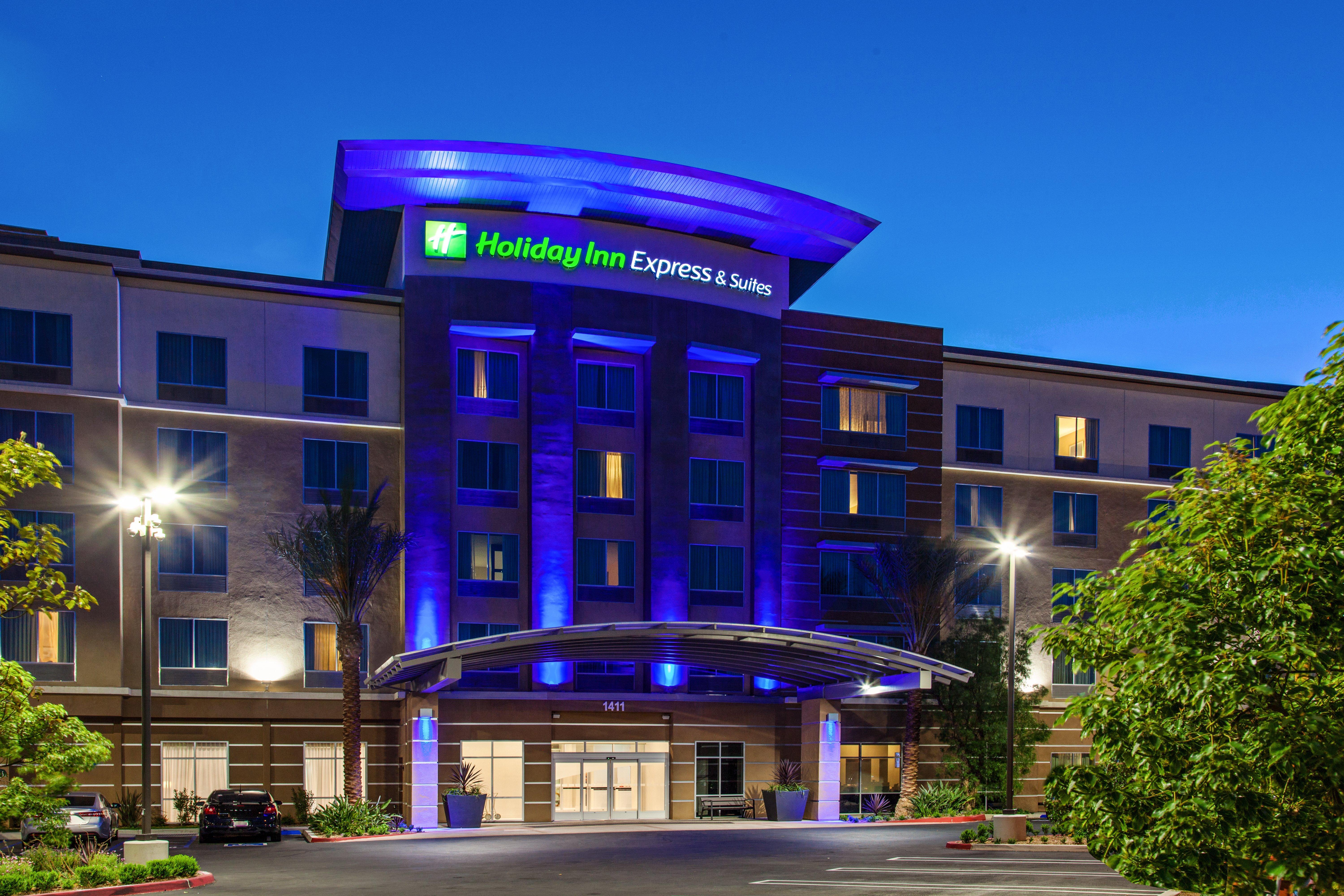 Express & Area By Ihg 3*