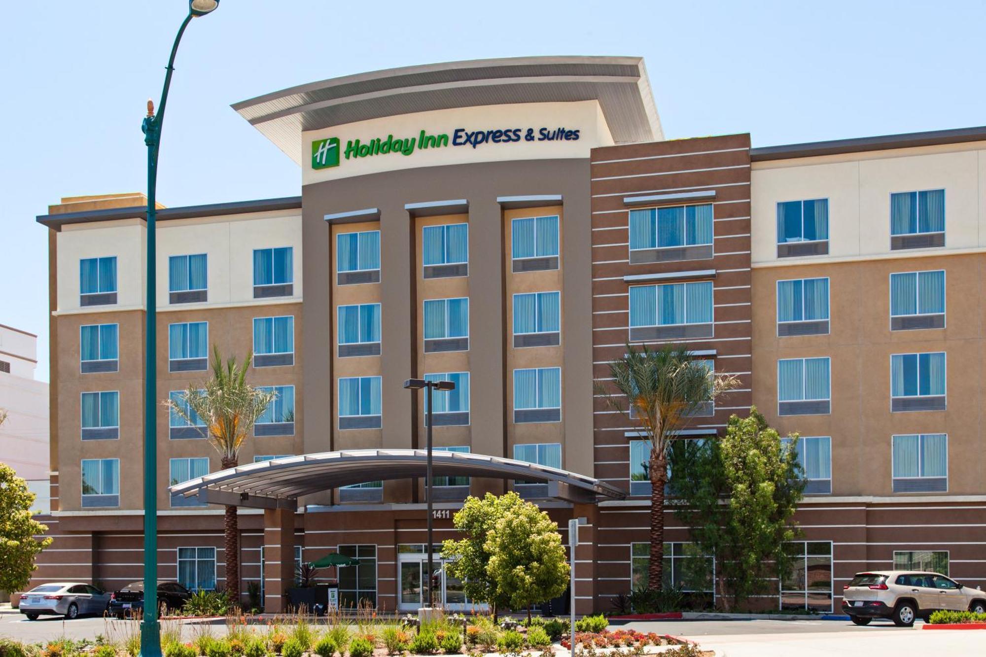 Hotel Express & Area By Ihg 3*